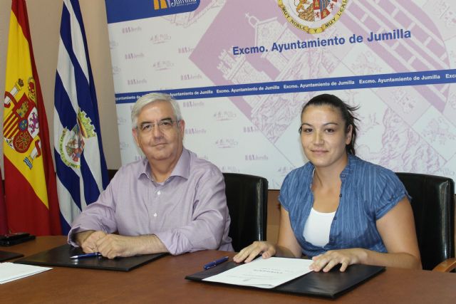 El alcalde hace entrega a los colectivos festeros de las subvenciones relativas al ejercicio 2014 - 4, Foto 4