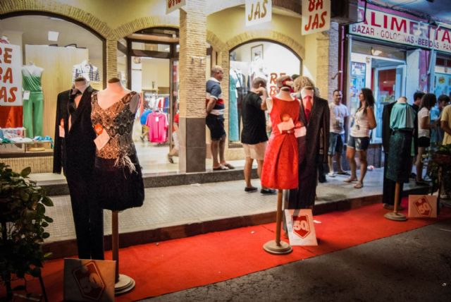 El II Shopping Night amplió por un día la oferta veraniega de Los Belones - 3, Foto 3