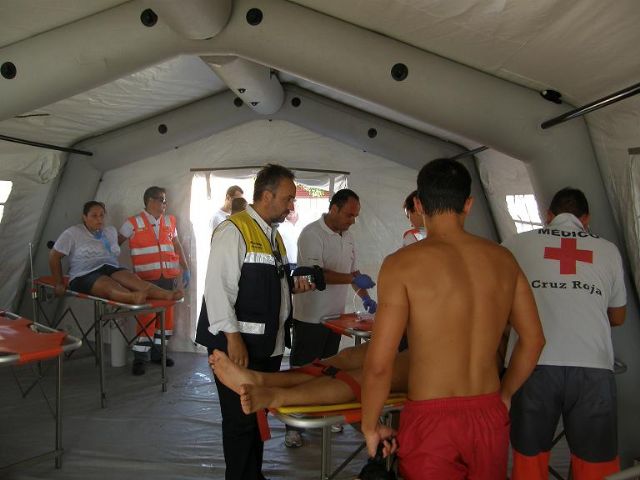 60 efectivos participan en un simulacro de incendio de una embarcación en Puntas de Calnegre - 2, Foto 2