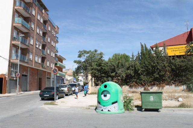 Los contenedores de vidrio de Jumilla se visten de faena para concienciar sobre la importancia del reciclaje - 2, Foto 2