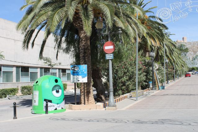Los contenedores de vidrio de Jumilla se visten de faena para concienciar sobre la importancia del reciclaje - 3, Foto 3