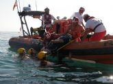 60 efectivos participan en un simulacro de incendio de una embarcación en Puntas de Calnegre