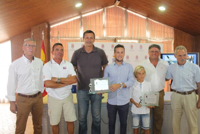 El Ayuntamiento de los Alcázares reconoce a sus campeones del mundo de vela 420 y windsurf - 1, Foto 1