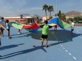 Treinta niños participan en la primera olimpiada de la risa