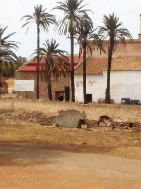 MC denuncia la rotura de un muro en San Ginés de la Jara por donde han vuelto a colarse intrusos - 1, Foto 1