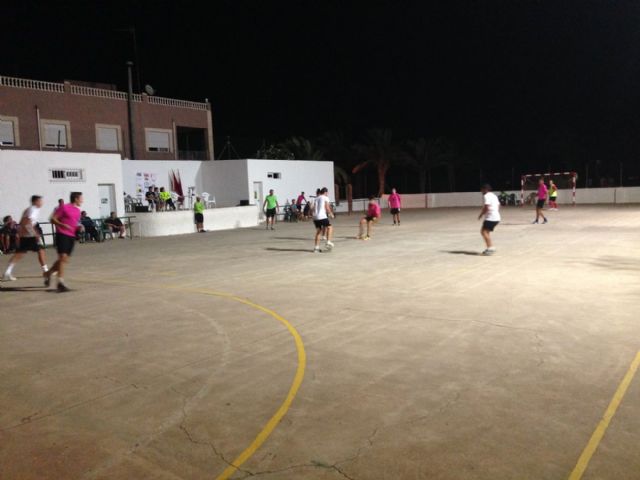 Medusia de Dortmund gana las doce horas de fútbol sala en Los Urrutias - 1, Foto 1