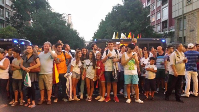 La Pea Madridista The Tenth / Augustine Herrern presencica organized a trip for the first leg of the final of the Super Cup, Foto 1