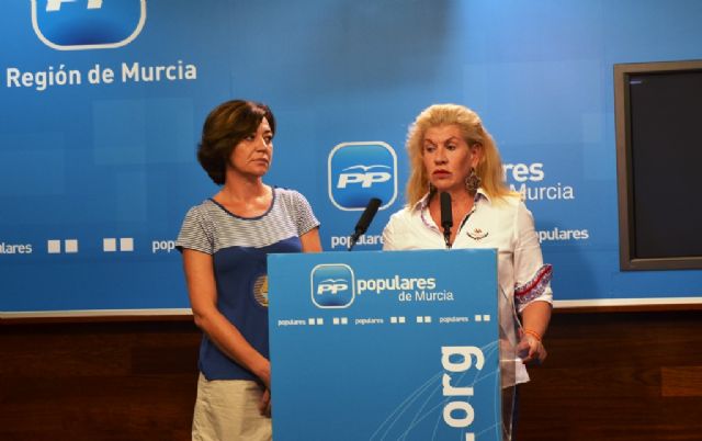 Fernández-Delgado: Nos estremecemos ante los conflictos bélicos pero nos quedamos impasibles ante las muertes por violencia de género - 2, Foto 2