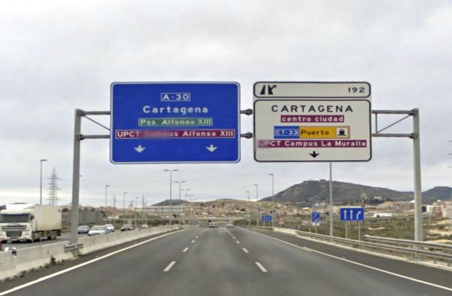 MC pide la instalación en la autovía de señalización viaria para indicar cómo llegar al Hospital de Santa Lucía - 1, Foto 1