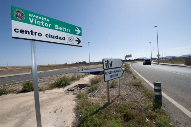 La Avenida de Víctor Beltrí mejorará su aspecto con la plantación de cipreses, palmitos y olivos - 1, Foto 1