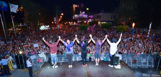 Miles de jóvenes disfrutaron del concierto de los 40 Principales en Santiago de la Ribera - 2, Foto 2