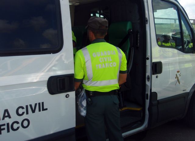 La Guardia Civil despliega un amplio dispositivo de verificación de alcoholemia y drogas en las costas de la Región y detiene a 18 conductores - 1, Foto 1