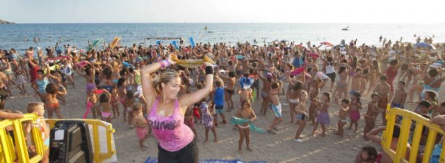 El aeróbic y la zumba se despiden de las playas hasta el próximo verano - 1, Foto 1