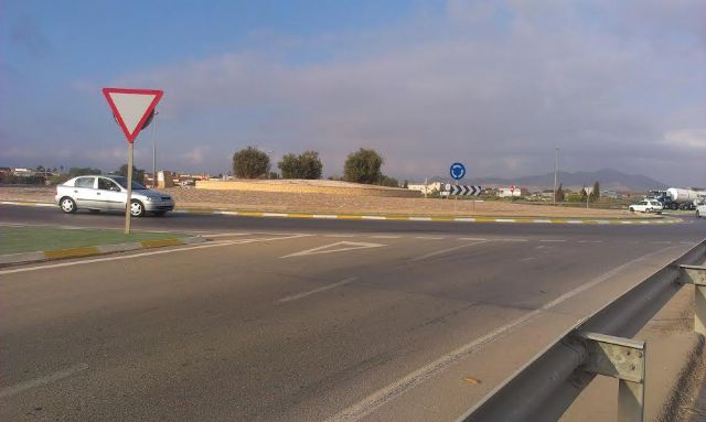 Apagar el alumbrado de la rotonda de La Aljorra para ahorrar, es una temeridad - 1, Foto 1