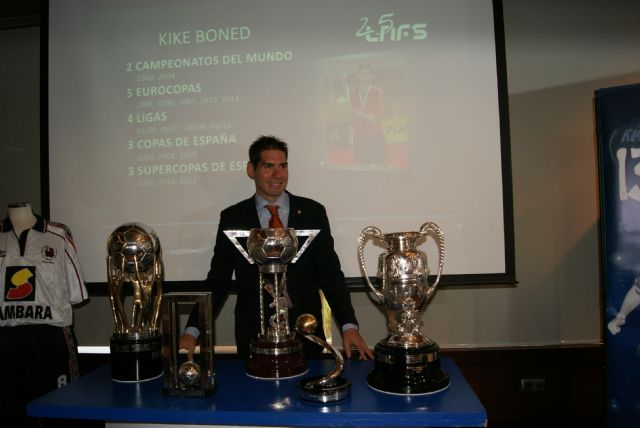 Kike Boned, ya ejerce de embajador de la Liga Nacional de Fútbol Sala - 2, Foto 2