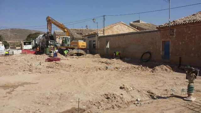 El Ayuntamiento inicia las obras de remodelación de la plaza de los colegios en la pedanía de la Cañada del Trigo - 3, Foto 3
