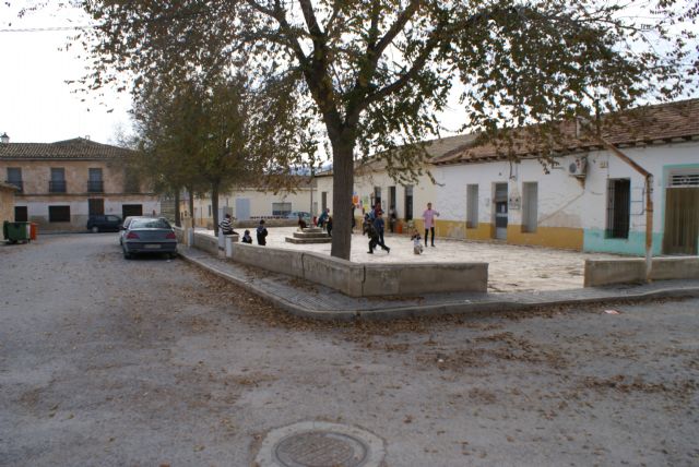 El Ayuntamiento inicia las obras de remodelación de la plaza de los colegios en la pedanía de la Cañada del Trigo - 5, Foto 5