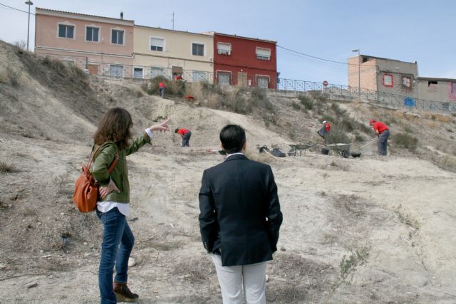 15 alumnos se forman y trabajan como auxiliares de viveros y jardines a través de un Taller de Empleo en Lorquí - 1, Foto 1