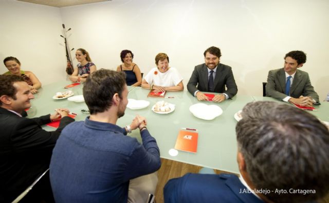 Los jóvenes empresarios trasladan sus inquietudes a la alcaldesa - 1, Foto 1