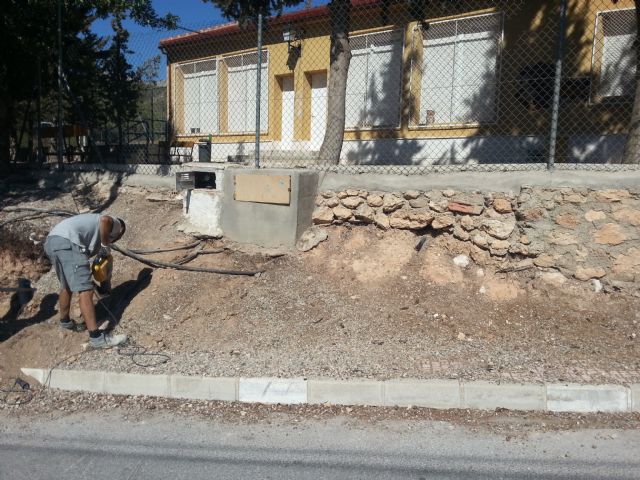Obras y Servicios realiza mejoras en los accesos a El Berro, Foto 1
