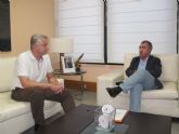 Reunin del consejero de Fomento, Manuel Campos, con el alcalde de Albudeite