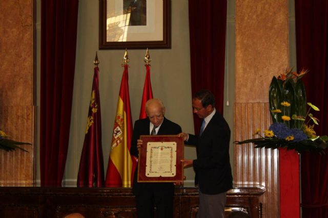 El Alcalde Cámara entrega los Honores y Distinciones de la Ciudad de Murcia durante el Pregón de la Feria 2014 - 3, Foto 3