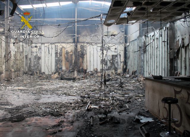 La Guardia Civil detiene al propietario de una sala de fiestas por la supuesta simulación de un atraco para estafar a la aseguradora - 4, Foto 4