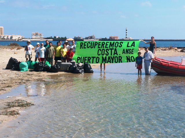 ANSE retira basuras de la Playa del Estacio (La Manga) - 1, Foto 1