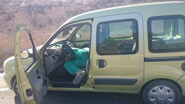 La Policía Local procede a la identificación de un vecino conduciendo bajo la influencia de bebidas alcohólicas - 1, Foto 1