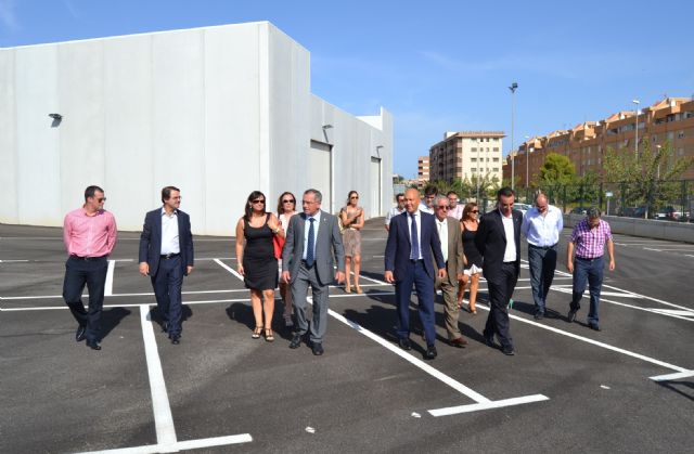 Inaugurado el nuevo parking público y nave polivalente de la calle Juan Pablo II - 3, Foto 3