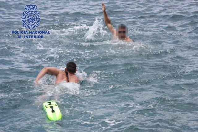 La Policía Nacional realiza un curso de Actuaciones de Emergencia y Rescate en medio acuático - 2, Foto 2