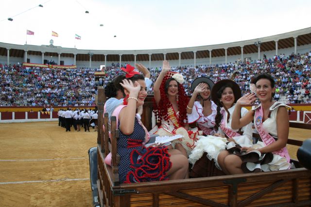 El ceheginero Antonio Puerta triunfa en la corrida del día de la Virgen de las Maravillas - 4, Foto 4