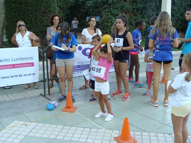 72 peques disfrutan del deporte con Jugando al Atletismo en la Calle - 1, Foto 1