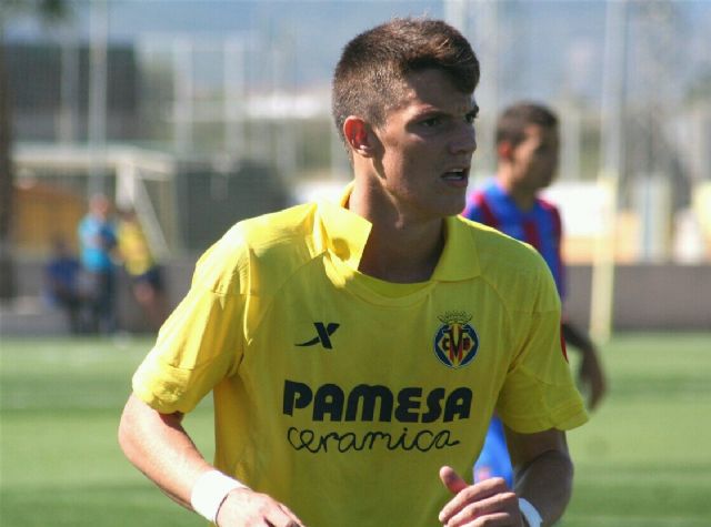 El futbolista pachequero, Adrian Marín, convocado como titular con el Villarreal CF - 1, Foto 1