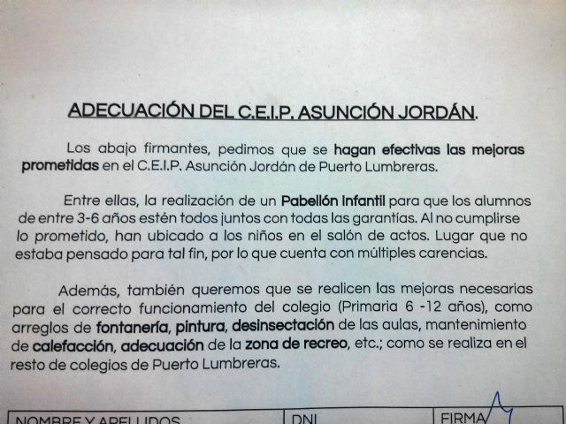 Se agota la paciencia de padres y madres del colegio Asunción Jordán - 1, Foto 1