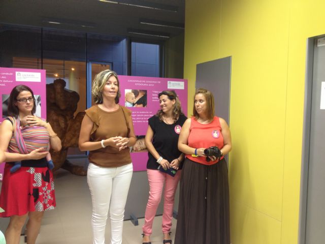 Un centenar de madres conocen los beneficios de la lactancia - 1, Foto 1