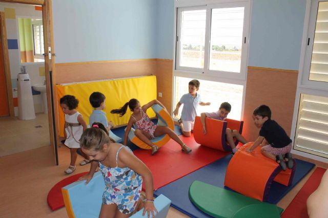 Decenas de padres y madres conocen los servicios de la Escuela Infantil Municipal en su jornada de puertas abiertas - 2, Foto 2