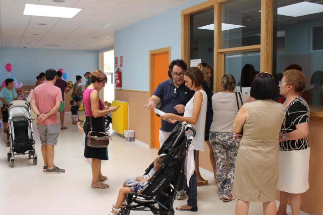 Decenas de padres y madres conocen los servicios de la Escuela Infantil Municipal en su jornada de puertas abiertas - 5, Foto 5