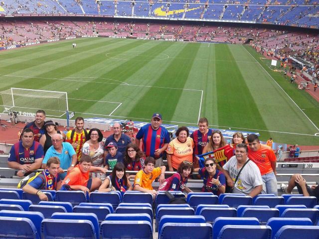 Casi 30 peñistas y aficionados viajan a Barcelona al partido FC Barcelona - Ath. Bilbao, Foto 2