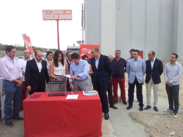 El Alcalde afirma que la labor de los emprendedores lorquinos fortalece el nuevo marco económico del municipio - 1, Foto 1