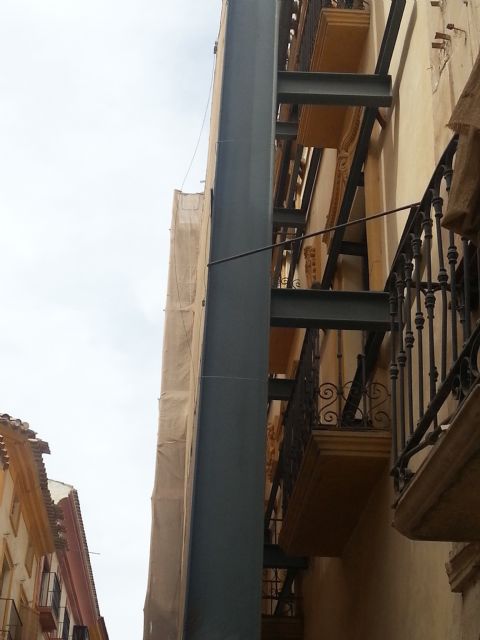El Ayuntamiento de Lorca da la licencia de reconstrucción de otro edificio de de viviendas con fachada protegida - 1, Foto 1