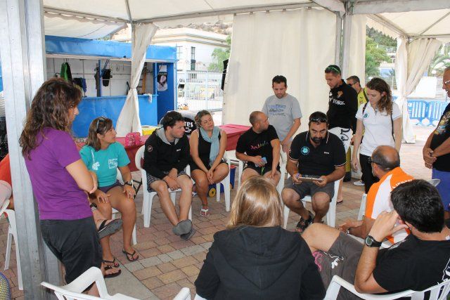 Diez parejas de buceo inician la competicin del Campeonato Nacional de Vdeo Submarino, Foto 1