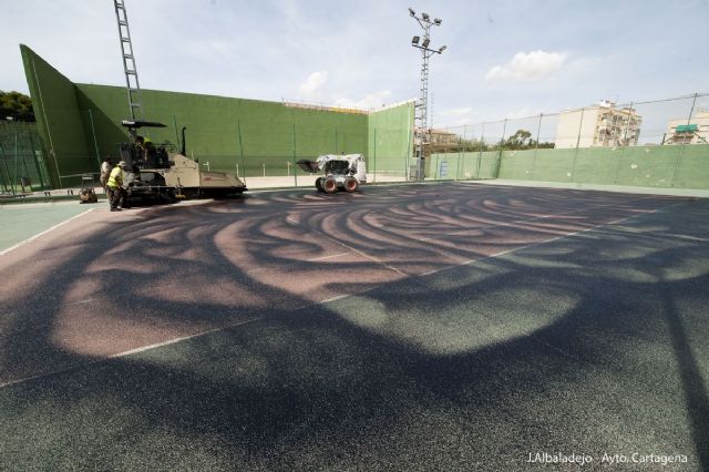 Obras de mejora en las pistas exteriores del pabellón central - 2, Foto 2