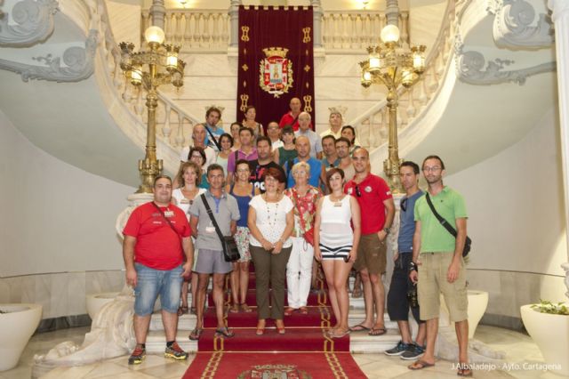 Un grupo folclórico de Lanzarote hace turismo por la ciudad - 5, Foto 5