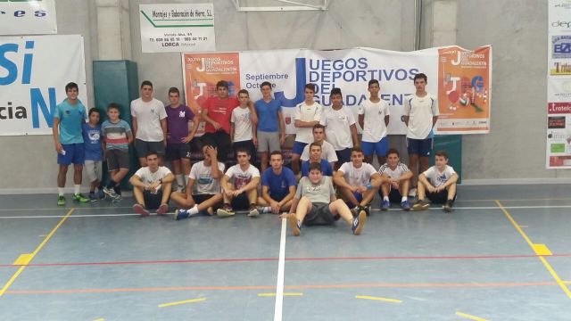 40 jóvenes lorquinos disfrutan del deporte y la convivencia en el Handball Friends - 1, Foto 1