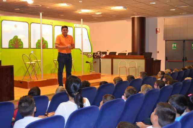 Medio Ambiente clausura con teatro la Semana de la Movilidad en San Javier - 1, Foto 1