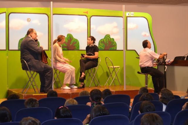 Medio Ambiente clausura con teatro la Semana de la Movilidad en San Javier - 2, Foto 2