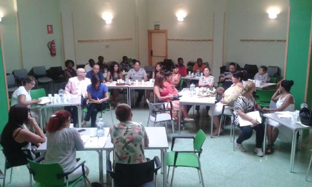 Las asociaciones de inmigrantes dan un paso adelante con el proyecto Creando Redes - 2, Foto 2