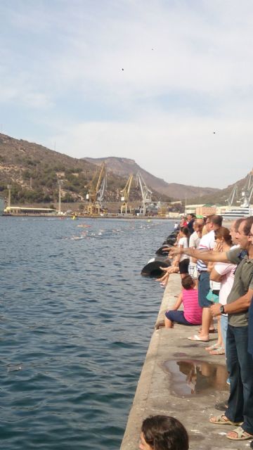 Nadadores de todas las edades tomaron el puerto el domingo - 3, Foto 3