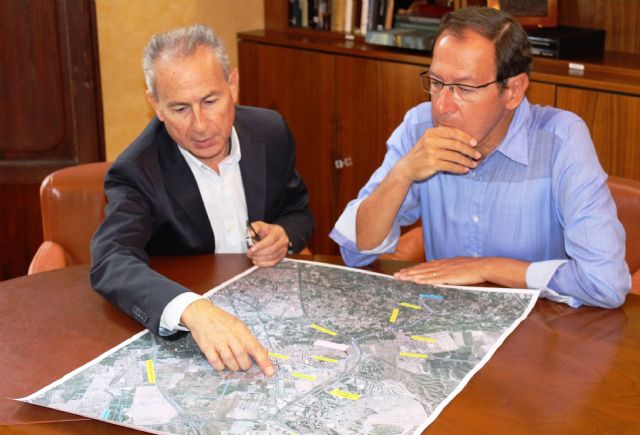 El Ayuntamiento y la CHS se reúnen para agilizar la ejecución del interceptor de aguas pluviales de la zona norte - 1, Foto 1
